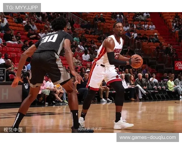 NBA斗球在线直播网站整合多渠道资源，确保比赛直播的高清稳定和无缝切换